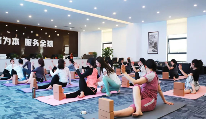 三峡电缆职工瑜伽活动圆满举办