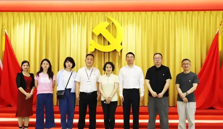 中央广播电视总台重庆总站一行莅临公司参观调研