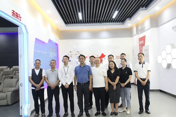 Warmly Welcome Pujiang County Government Leaders visit Three Gorges Cable